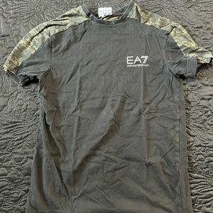 Men’s Empório Armani black t-shirt medium